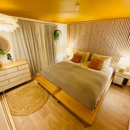 The Barefoot Bungalow In Picturesque Престатин Экстерьер фото